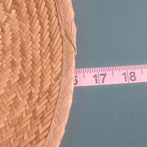 Love Tan Grooming Kit with Essential Tools - Picture 4 of 5